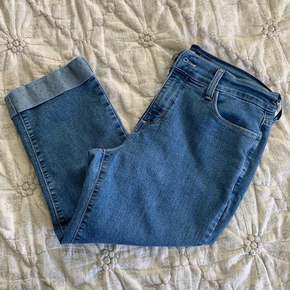 NYDJ Cropped Denim, Medium Wash, Cuffed, Size 8 - Picture 1 of 6